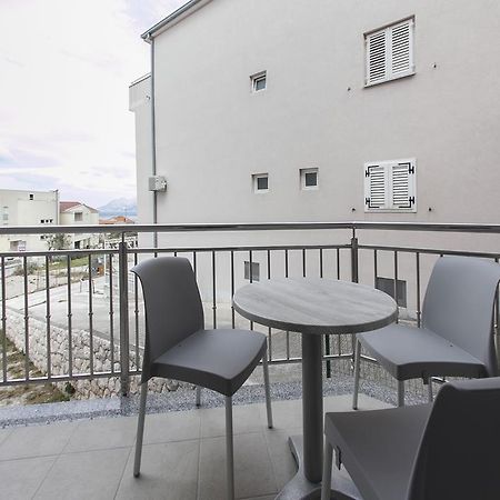Guesthouse Villa Klara Baška Voda Exterior foto