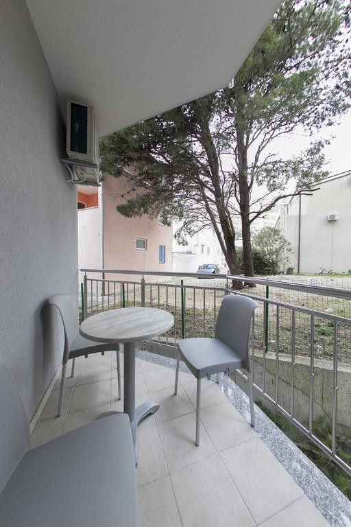 Guesthouse Villa Klara Baška Voda Exterior foto